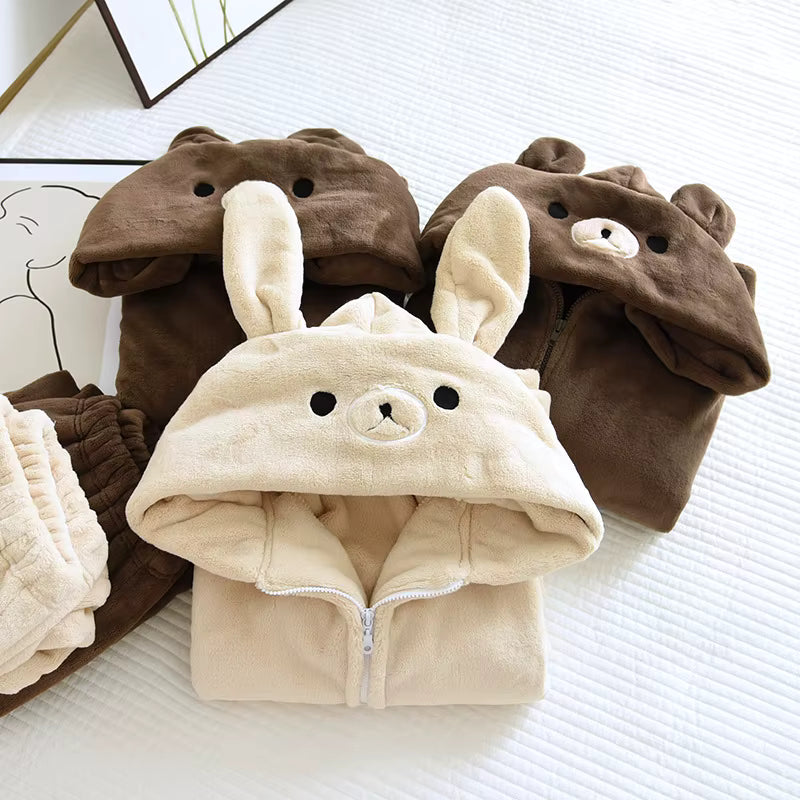 Pyjama Mixte “Refuge d’Hiver” – Ensemble en Coton Doux et Chaud