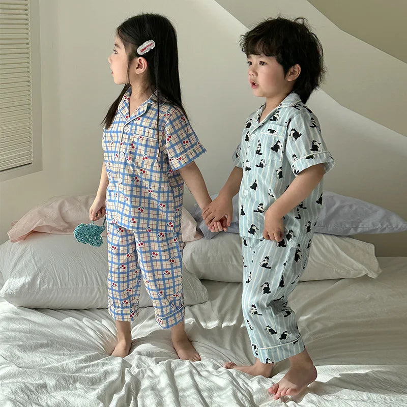 Pyjama Enfant Été “Estival” – Ensemble 2 Pièces en Coton Léger, Manches Courtes, Motifs Ludiques