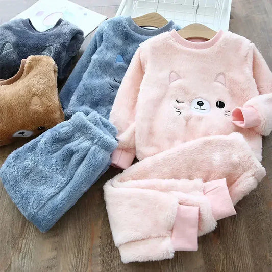 Pyjama Enfant “Doudou Cocoon” – Ensemble Automne/Hiver en Polaire Douce, 2 Pièces à Manches Longues