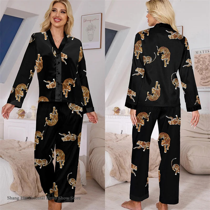 Pyjama Femme “Signature” – Ensemble en Satin Chic à Imprimés Élégants