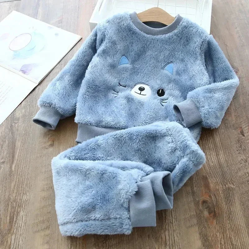 Pyjama Enfant “Doudou Cocoon” – Ensemble Automne/Hiver en Polaire Douce, 2 Pièces à Manches Longues