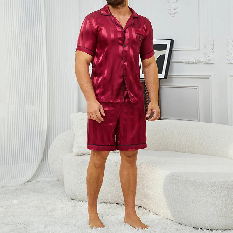 Pyjama Homme “Le Rayé Luxe” – Ensemble Satiné Chic & Confortable, Rouge Élégant