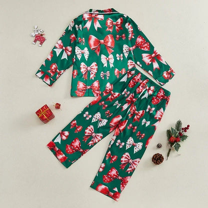 Pyjama Enfant “Noël en Satin” – Chemise à Boutons & Pantalon Élégant
