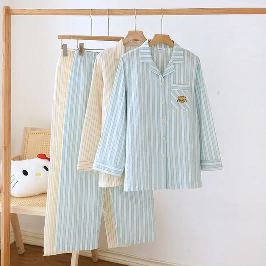 Pyjama Femme “Rayure Douce Honey Frost” – Ensemble en Coton à Rayures Élégantes