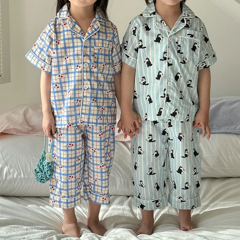 Pyjama Enfant Été “Estival” – Ensemble 2 Pièces en Coton Léger, Manches Courtes, Motifs Ludiques