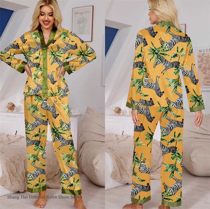 Pyjama Femme “Signature” – Ensemble en Satin Chic à Imprimés Élégants