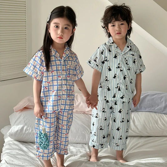 Pyjama Enfant Été “Estival” – Ensemble 2 Pièces en Coton Léger, Manches Courtes, Motifs Ludiques