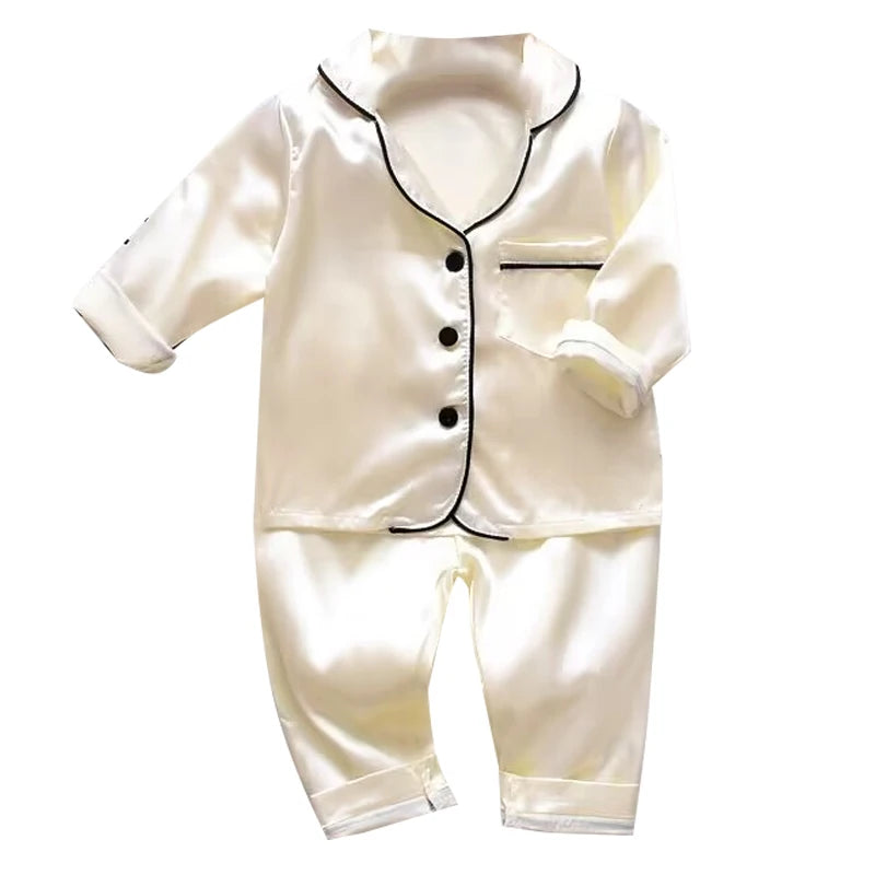 Pyjama Enfant Été “Douceur Active” – 2 Pièces en Satin Léger, Confort Élégant