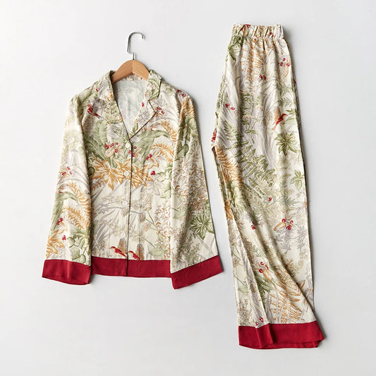 Pyjama Femme “Éveil Végétal” – Ensemble en Satin à Motifs Botaniques