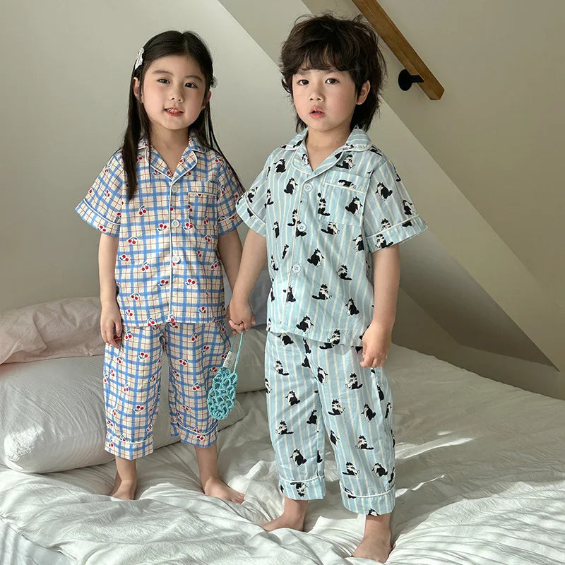 Pyjama Enfant Été “Estival” – Ensemble 2 Pièces en Coton Léger, Manches Courtes, Motifs Ludiques