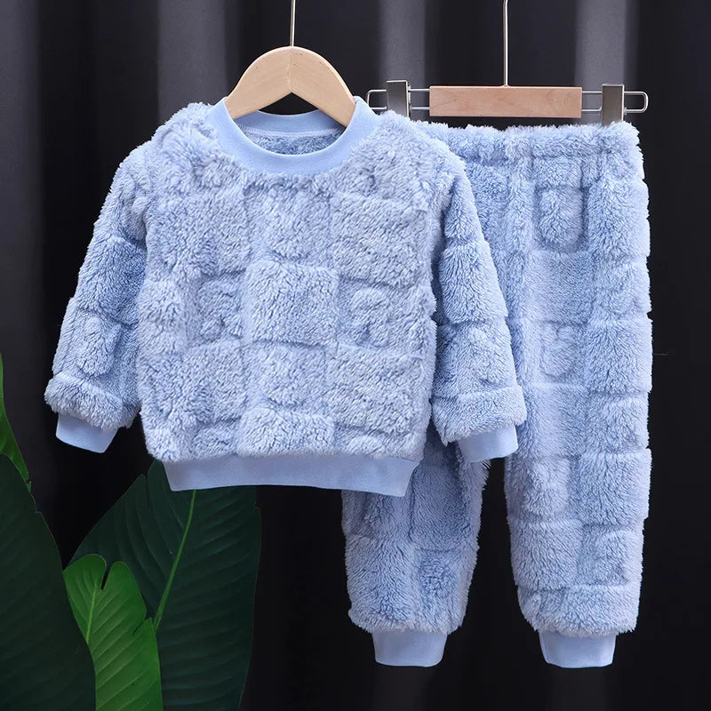 Pyjama Enfant “Cocon Tactile” – Ensemble 2 Pièces en Polaire Doux, Manches Longues, Automne/Hiver