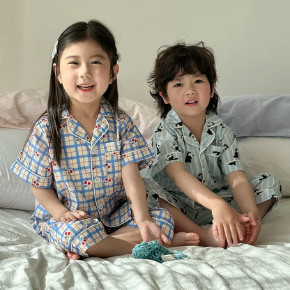 Pyjama Enfant Été “Estival” – Ensemble 2 Pièces en Coton Léger, Manches Courtes, Motifs Ludiques