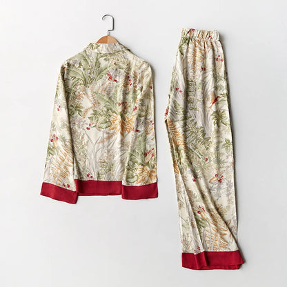 Pyjama Femme “Éveil Végétal” – Ensemble en Satin à Motifs Botaniques