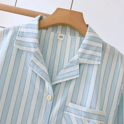 Pyjama Femme “Rayure Douce Honey Frost” – Ensemble en Coton à Rayures Élégantes