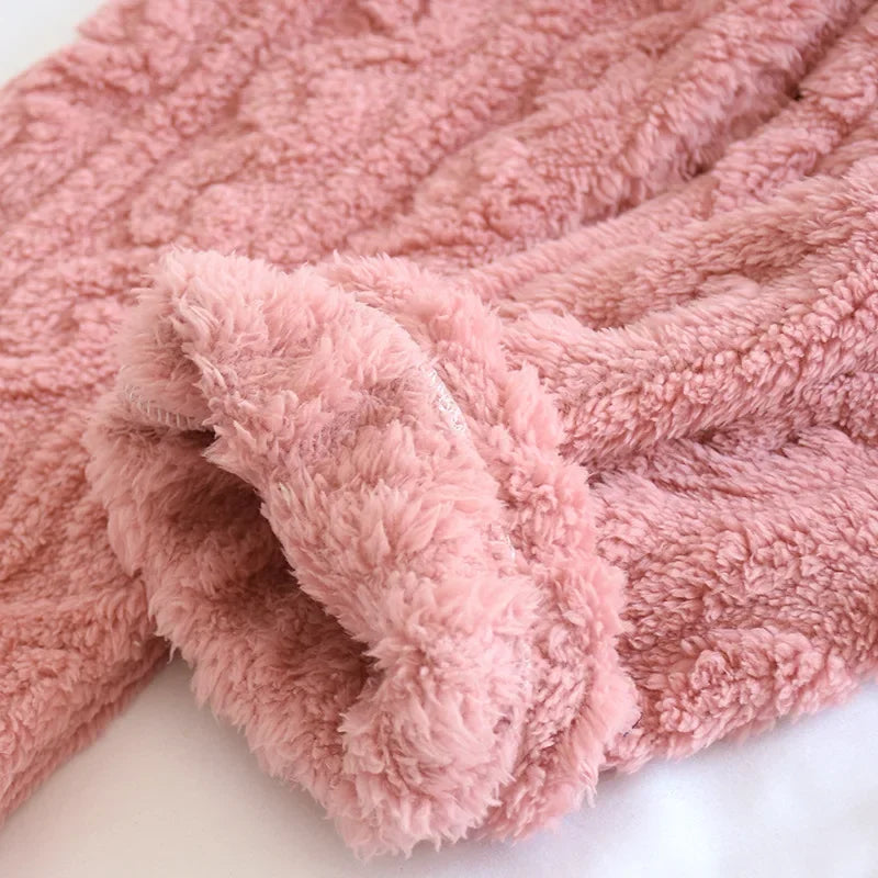 Pyjama Femme & Homme “Polaire Tricoté” – Ensemble Hiver en Peluche Douce