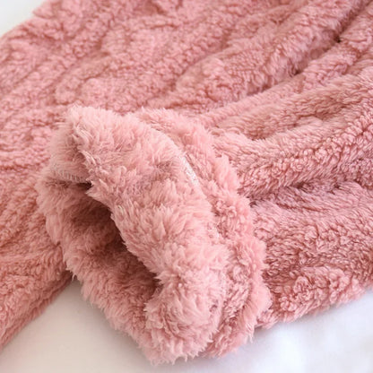 Pyjama Femme & Homme “Polaire Tricoté” – Ensemble Hiver en Peluche Douce