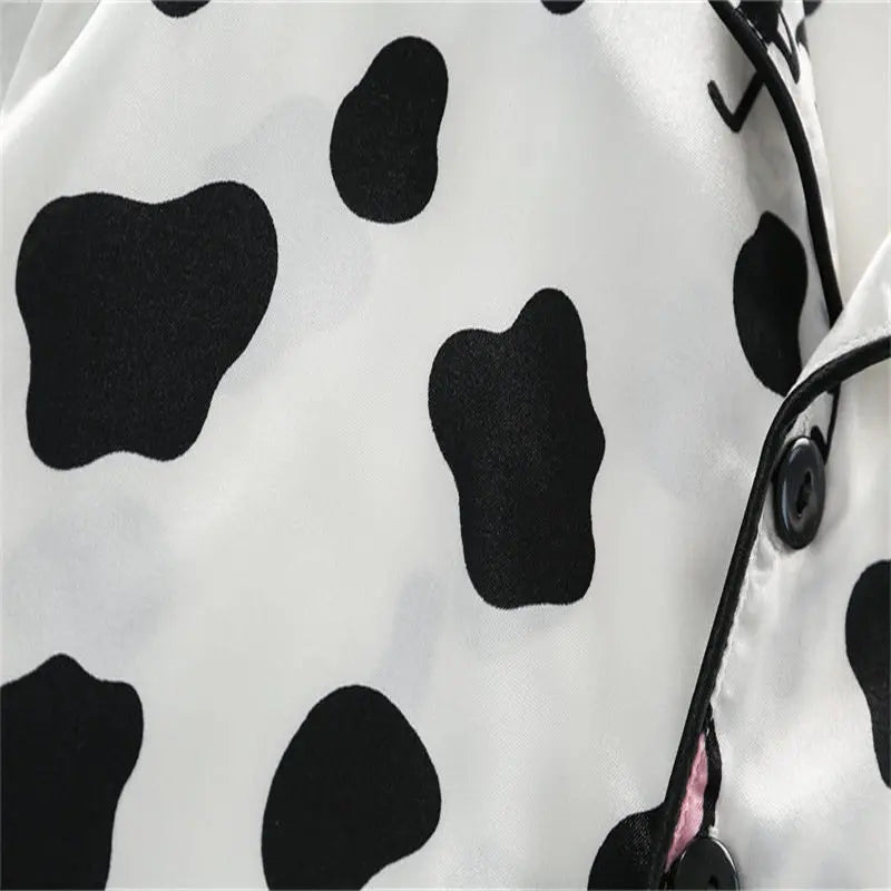 Pyjama Bébé & Enfant “Douce Prairie” – Ensemble en Coton Imprimé Vache, Respirant & Ludique