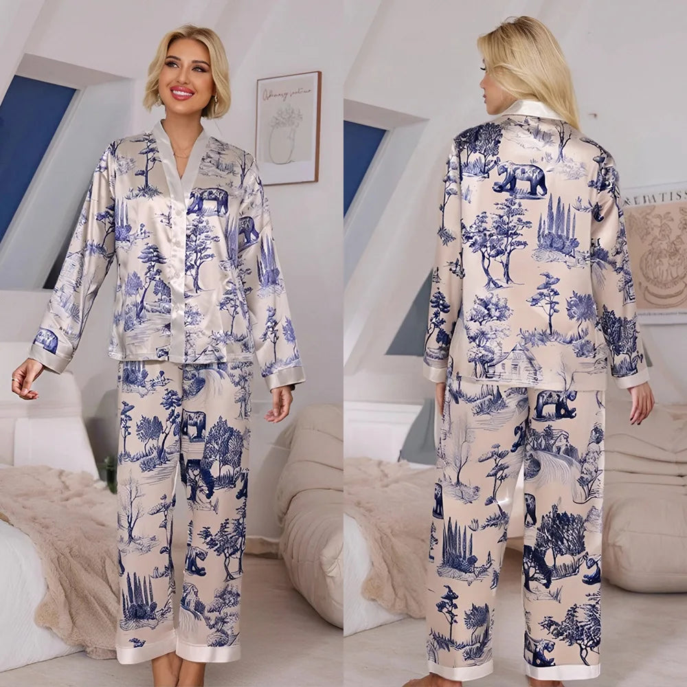 Pyjama Femme “Signature” – Ensemble en Satin Chic à Imprimés Élégants