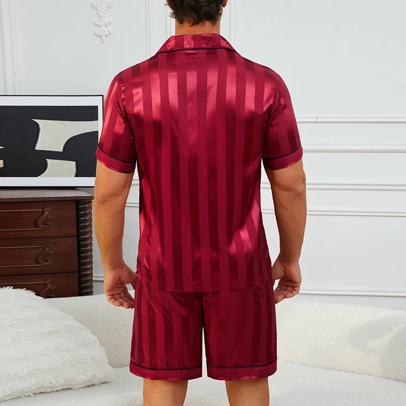 Pyjama Homme “Le Rayé Luxe” – Ensemble Satiné Chic & Confortable, Rouge Élégant